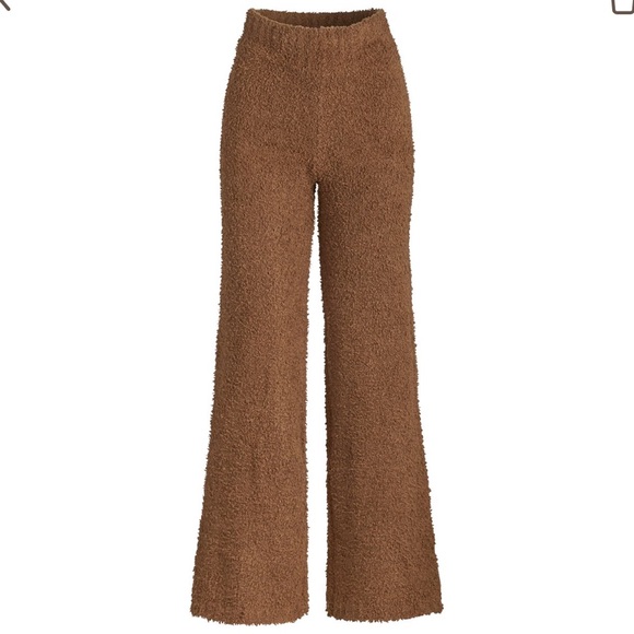 ISO SKIMS Cozy set